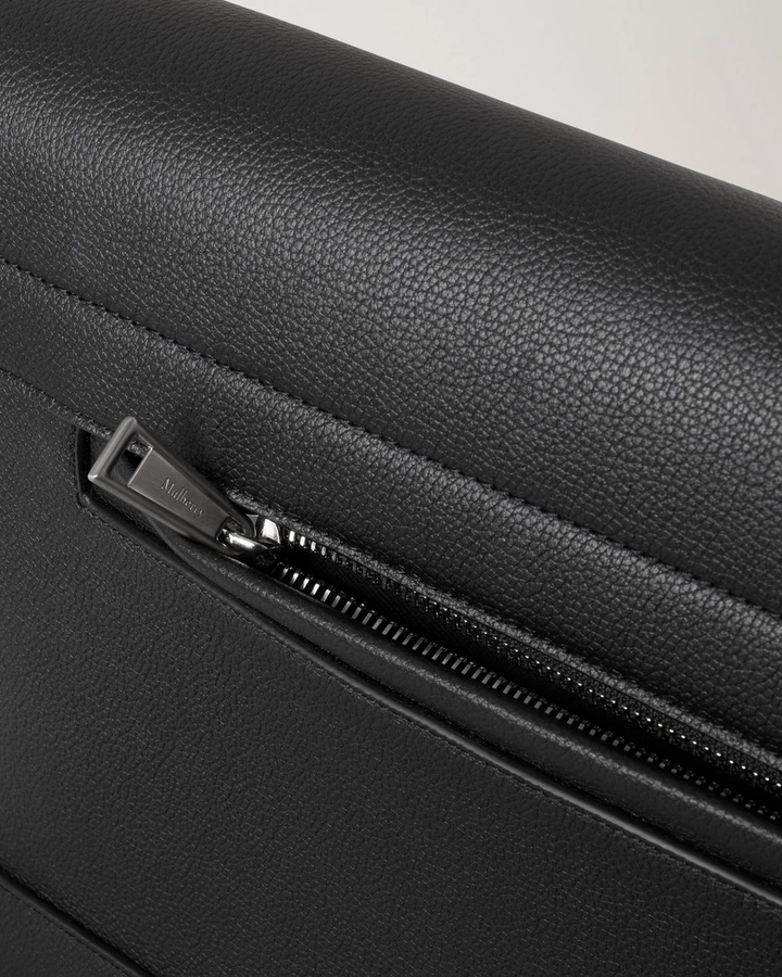 Farringdon Messenger Black Small Pebble Grain