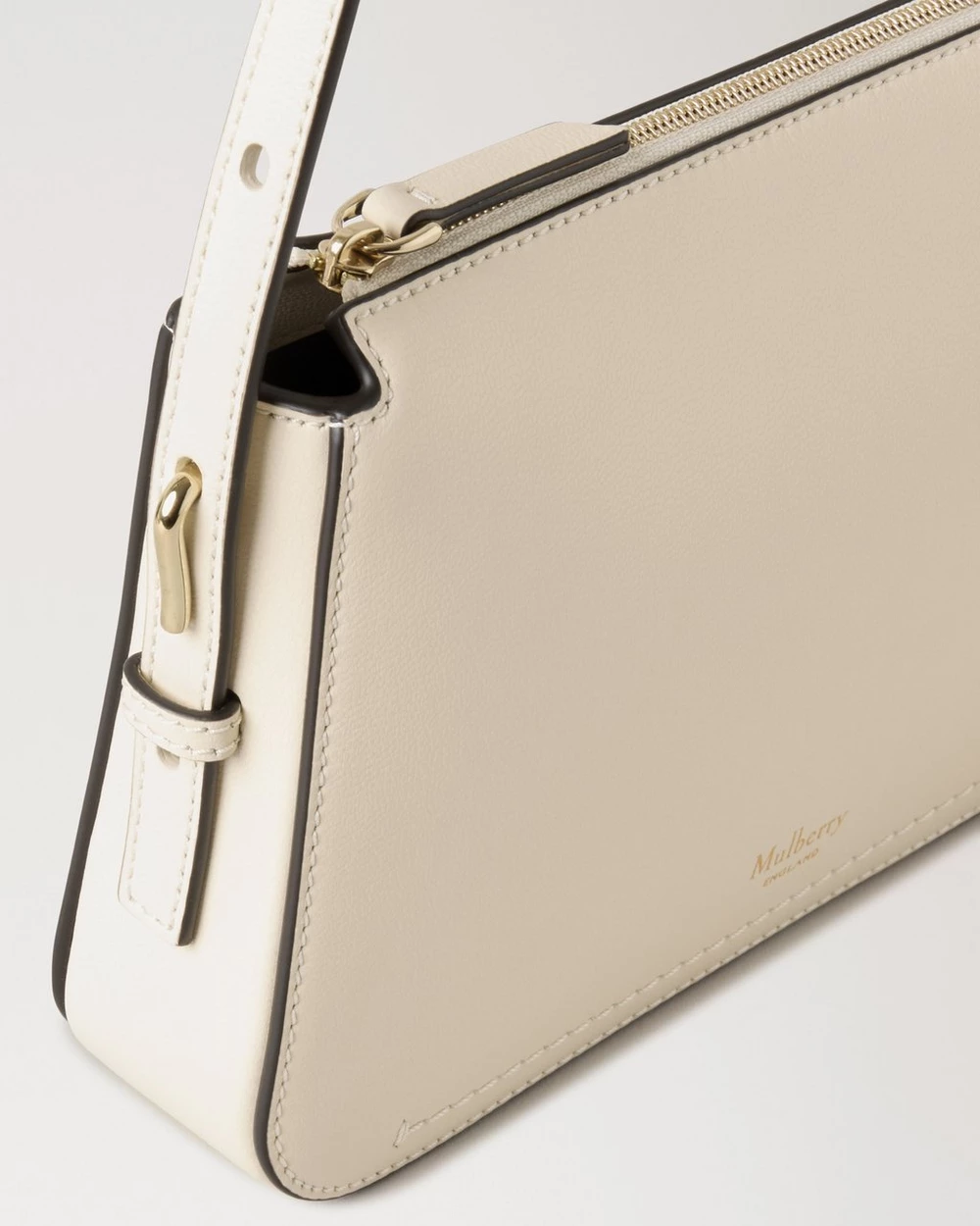 Clovelly Pouch Eggshell