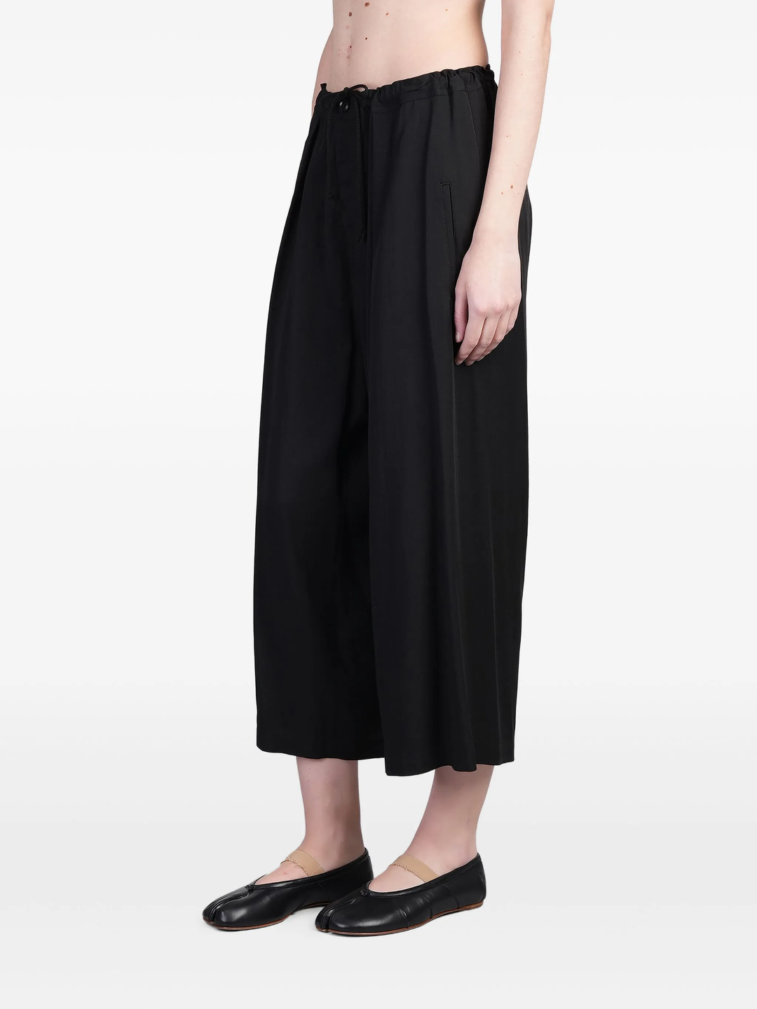 Front Tucked Wide Pants
