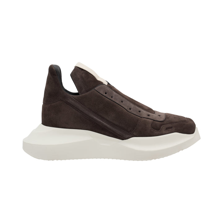 Geth Runner Suede Sneakers