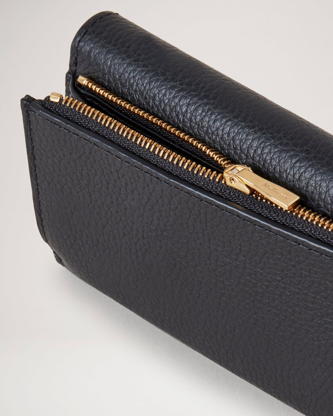 Continental Trifold Black Small Classic Grain