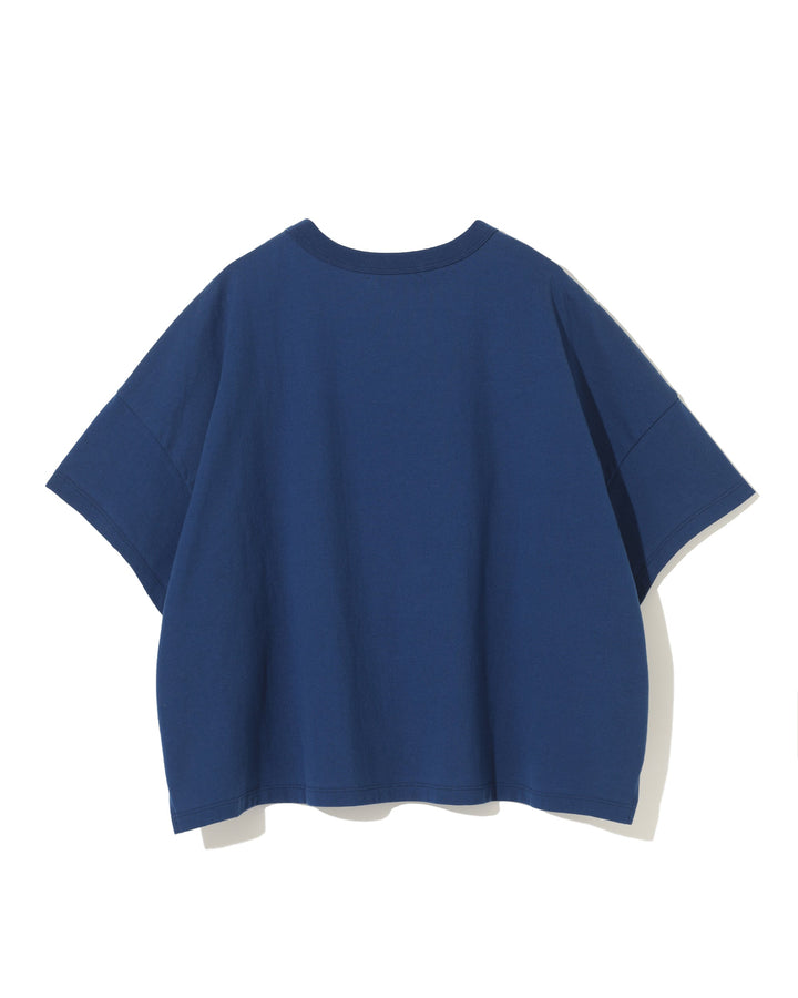 Ribbon On Statue Crop T-Shirt