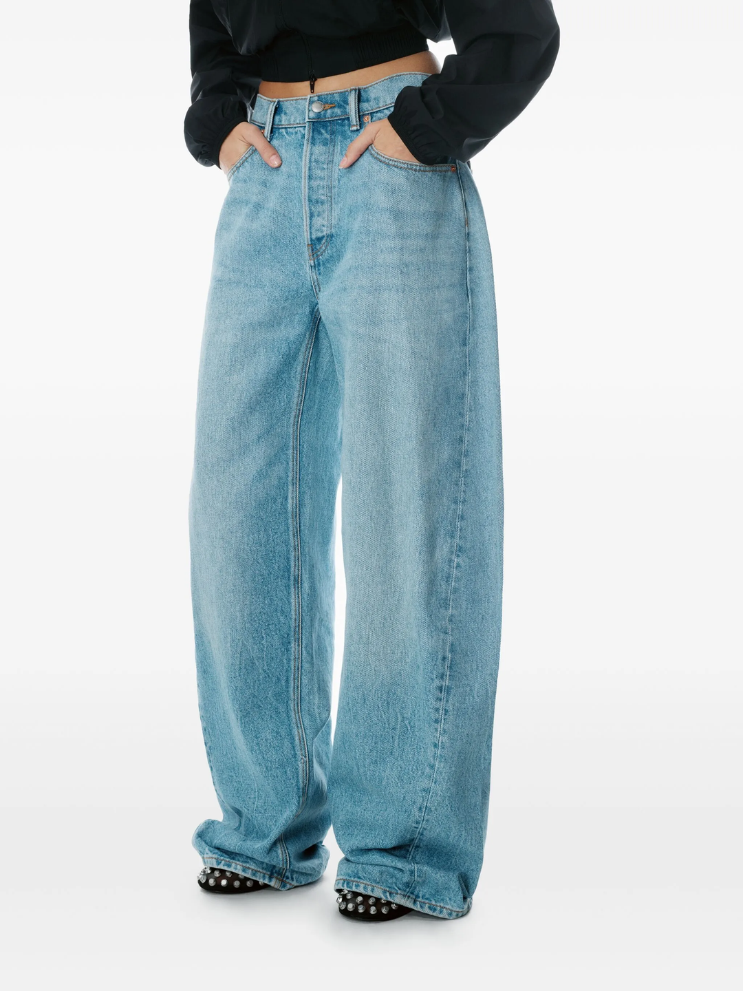 Oversized Rounded Mid-Rise Jeans