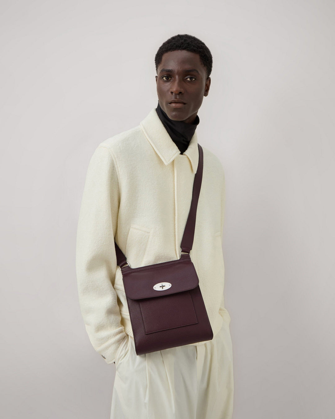 Antony Black Cherry Small Classic Grain