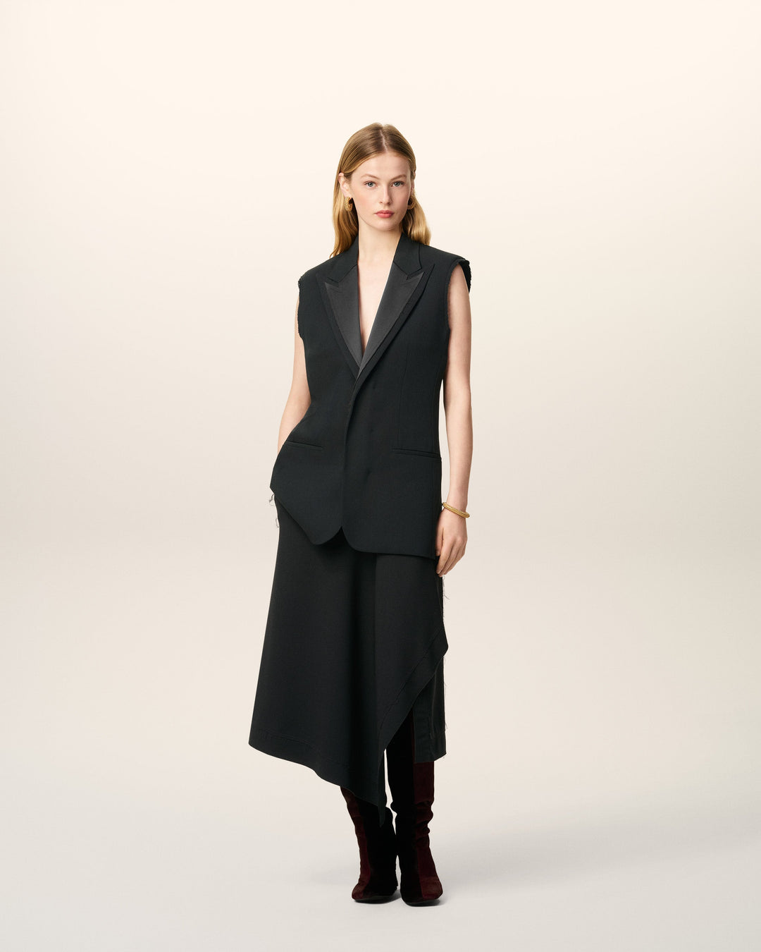 Wool Sleeveless Smocking Jacket