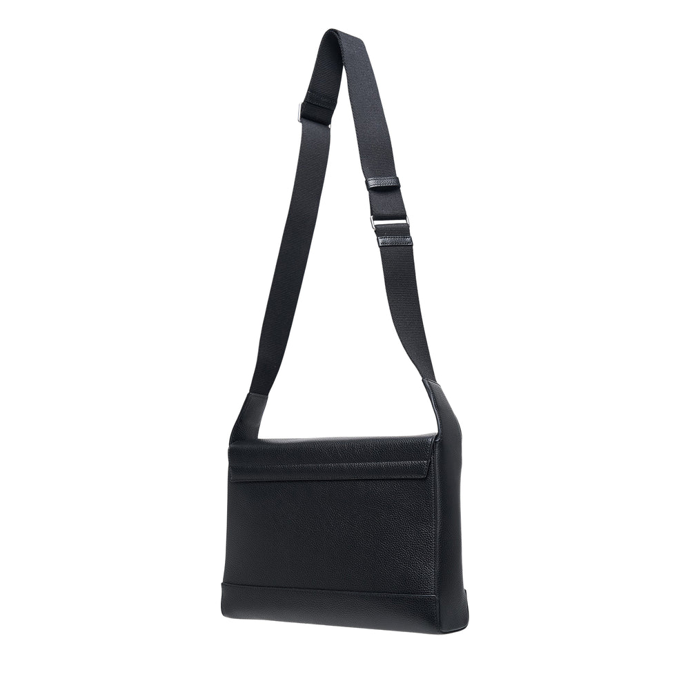 Mulberry Small Chiltern Crossbody Messenger in black pebbled leather with silver-tone buckle closure and adjustable shoulder strap, front view on white background