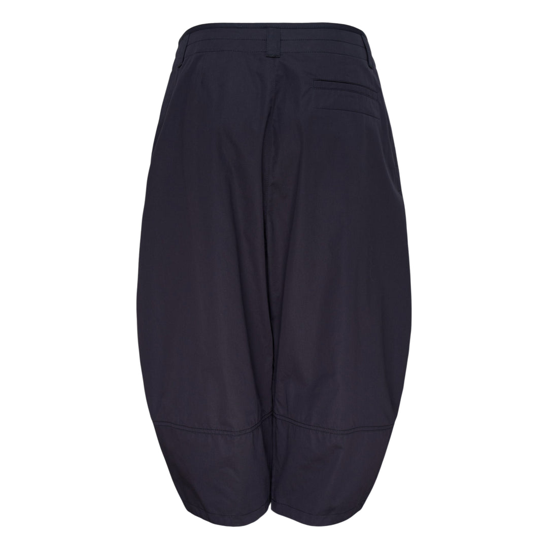 LEMAIRE Volume Bermudas Light Cotton – Available at Club 21, Official Retailer in Singapore, Malaysia & Thailand with Global Shipping Online