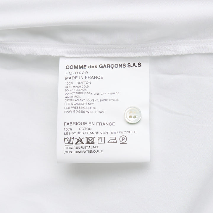 COMME des GARCONS SHIRT Classic White Button-Up Shirt – Available at Club 21, Official Retailer in Singapore, Malaysia & Thailand with Global Shipping Online