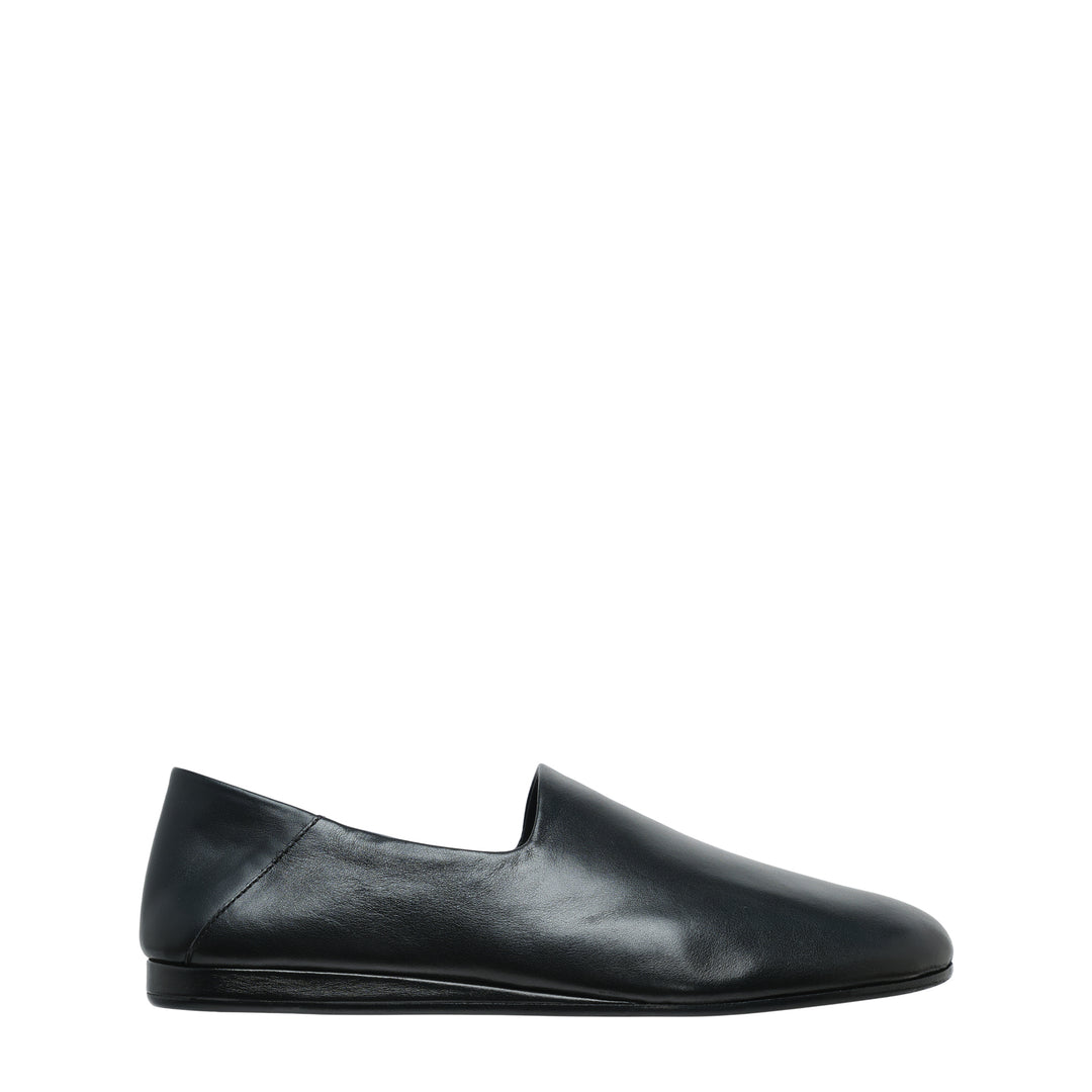 JACQUEMUS Les Pantoufles Slip-On Shoes – Available at Club 21, Official Retailer in Singapore, Malaysia & Thailand with Global Shipping Online