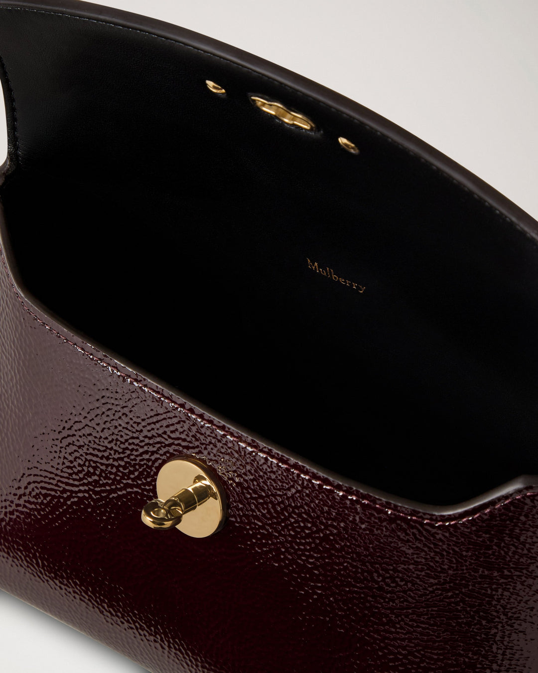 Mulberry Darley Cosmetic Pouch Patent – Available at Club 21, Official Retailer in Singapore, Malaysia & Thailand with Global Shipping Online