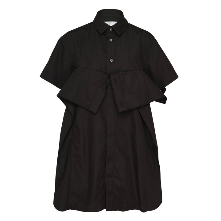 sacai black cotton poplin short-sleeve shirt dress with oversized bow waist detail and voluminous pleated skirt, front view on white background