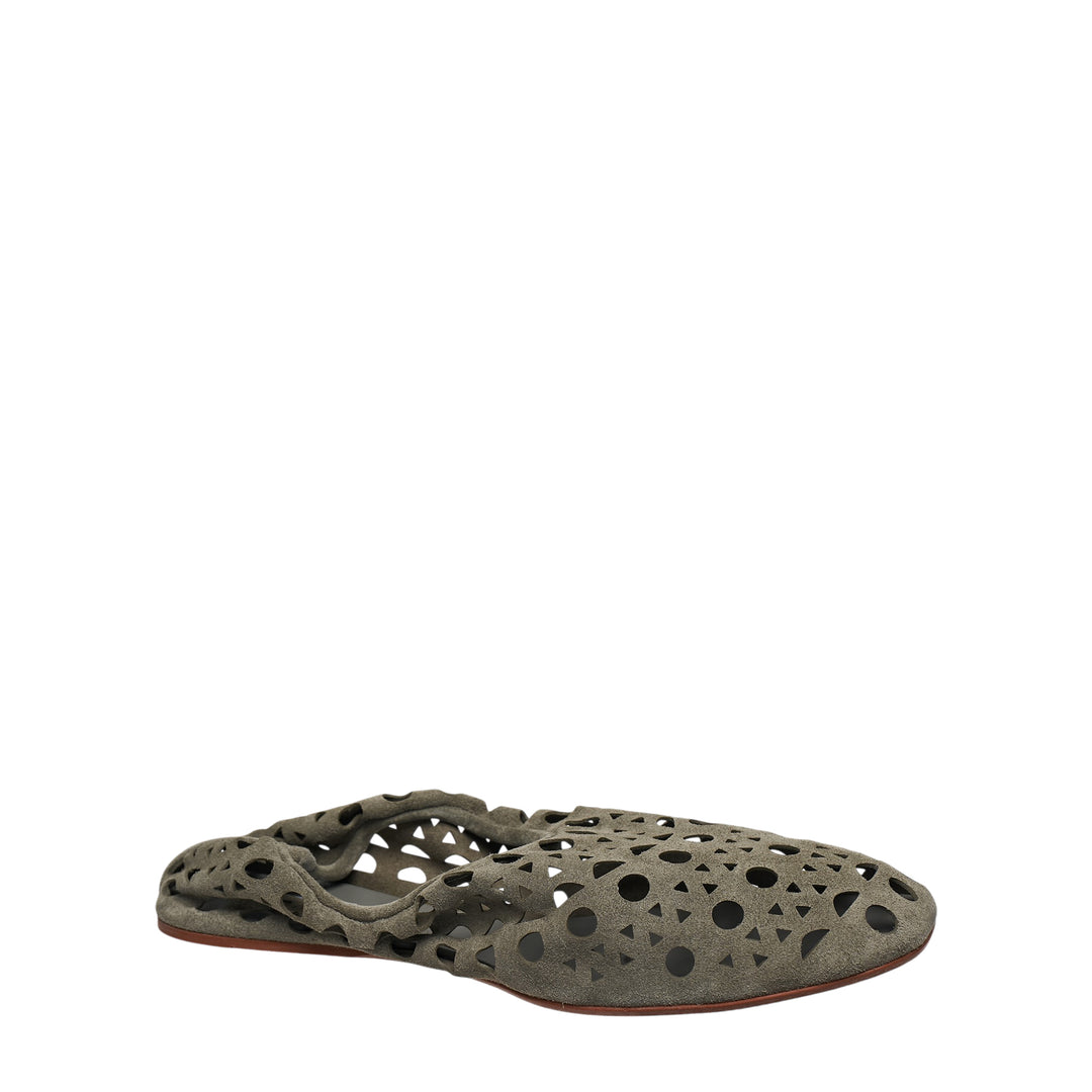 Neo Vienne Perforated Slippers