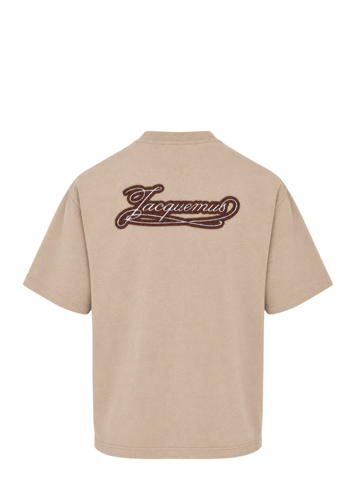 Jacquemus Le T-shirt Torneo short sleeve tee in taupe with a woven botanical label at the hem - view 2