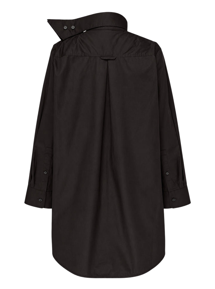 Melitta Baumeister black oversized cotton shirt with a sculptural asymmetric pointed collar, front box pleat and wide cuffs - view 2