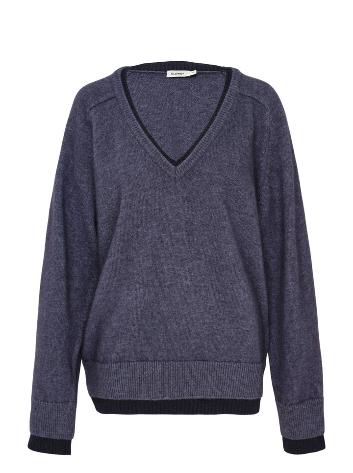 GLOWNY Raccoon Hazy Layered V-Neck Sweater