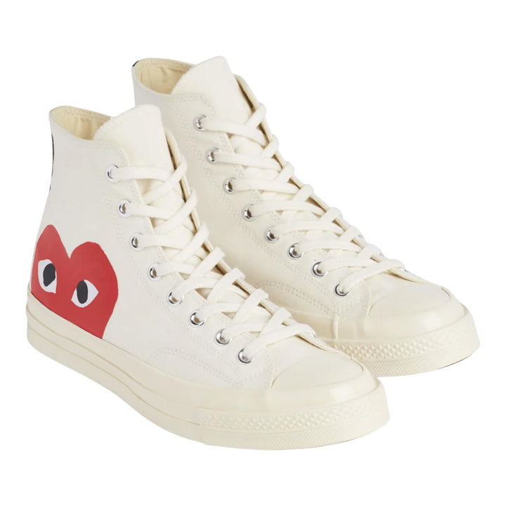 Club21 - COMME des GARCONS PLAY CONVERSE - Ct70 Hi Top Red Heart - SNEAKERS - Beige