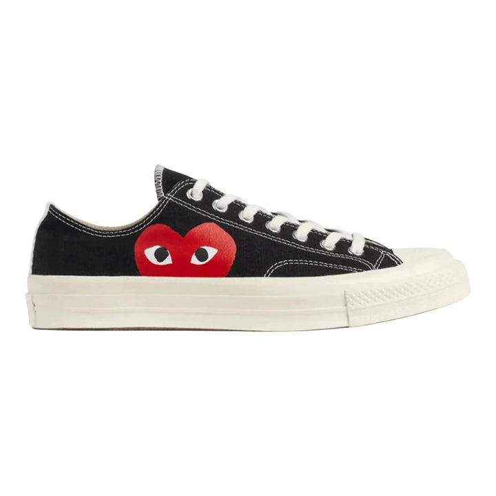 Club21 - COMME des GARCONS PLAY CONVERSE - Ct70 Low Top Red Heart - SNEAKERS - Black