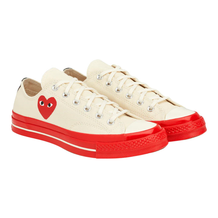 Club21 - COMME des GARCONS PLAY CONVERSE - Ct70 Low Top Red Sole Red Heart - SNEAKERS - White