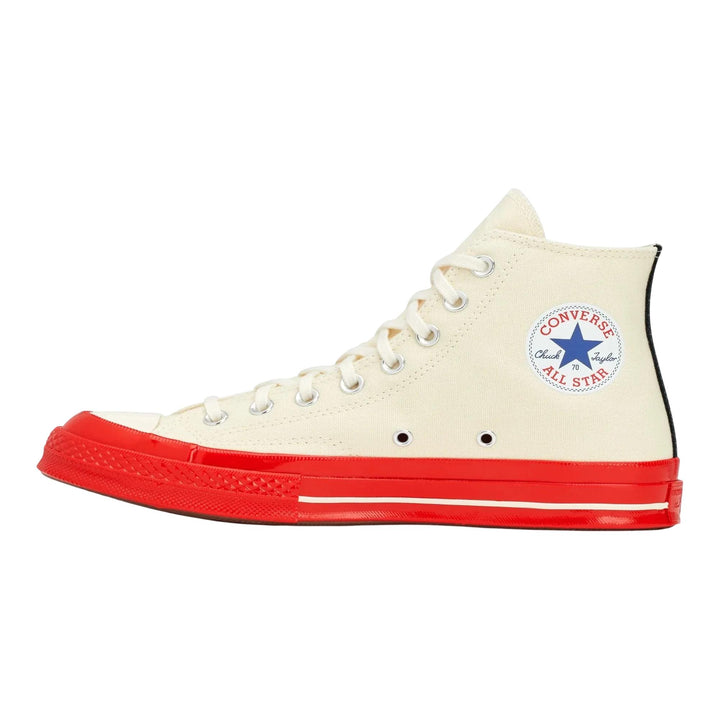 Club21 - COMME des GARCONS PLAY CONVERSE - Hi Top Red Sole Red Heart Sneakers - SNEAKERS - White