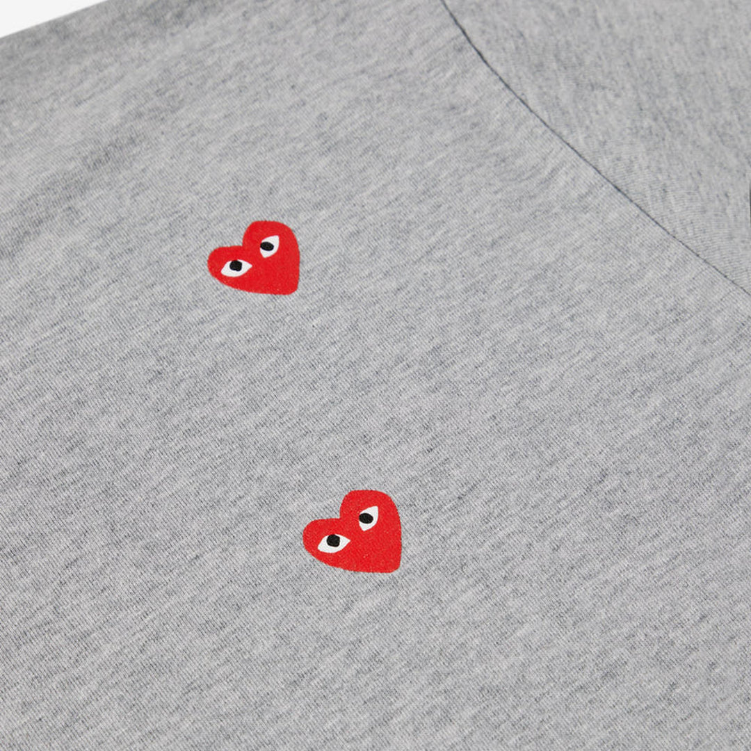 Club21 - COMME des GARCONS PLAY - Multi Red Heart Logo T-Shirt Unisex - TEES - Grey