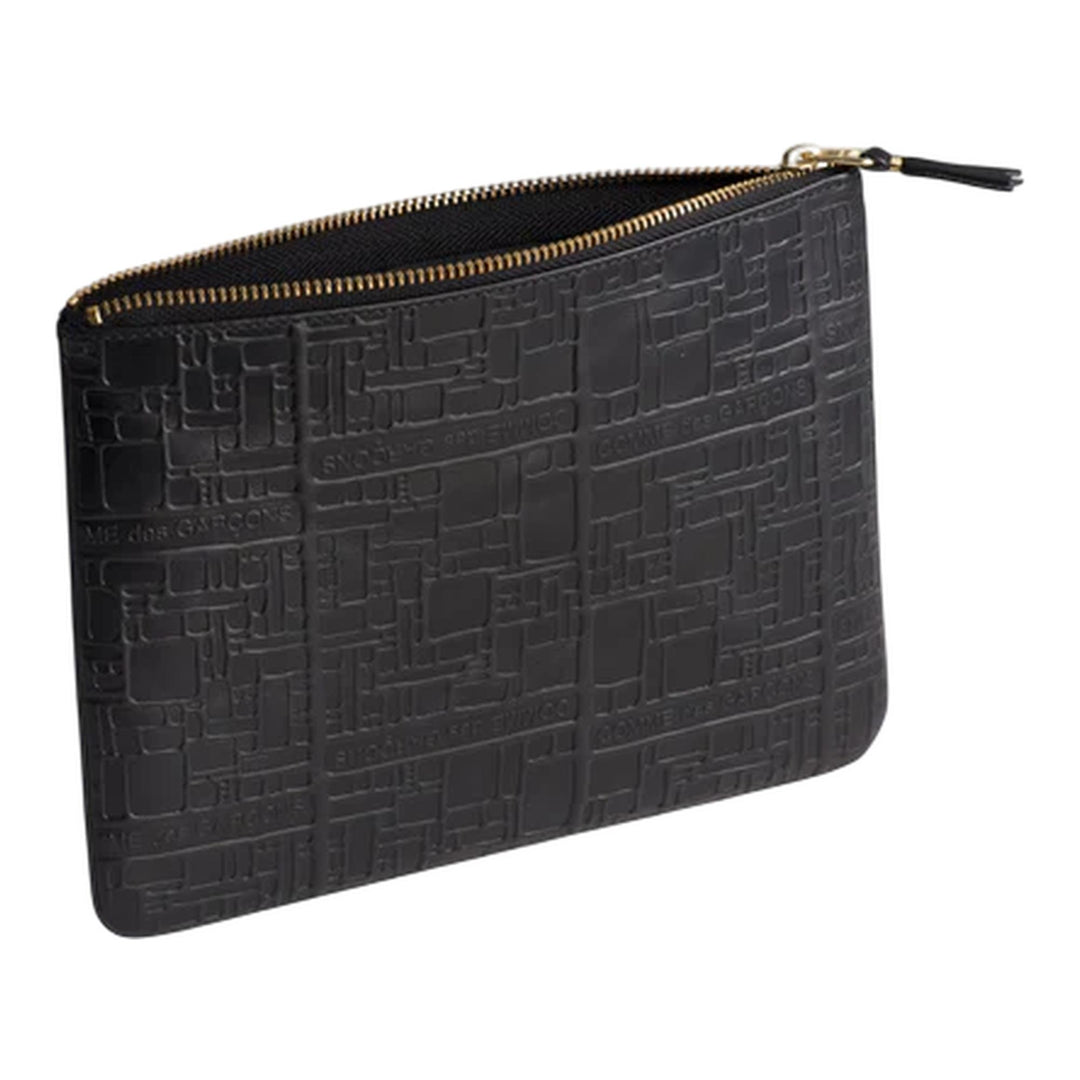 Club21 - COMME des GARCONS WALLET - Embossed Logo Type Handbag 210 X 160 - HANDBAGS - Black