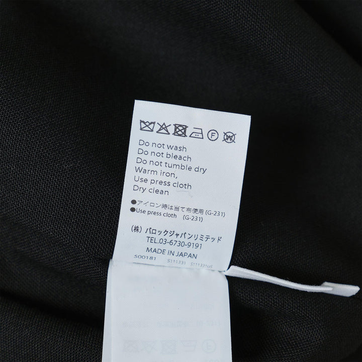Club21 - ENFOLD - Tucked Bermuda Pants - SHORTS - Black