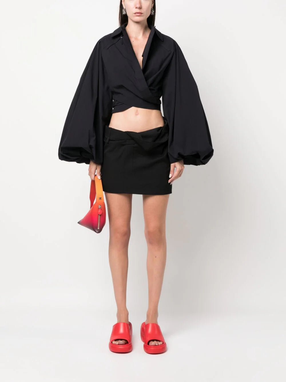 JACQUEMUS-La-Mini-Jupe-Bahia-Black-2