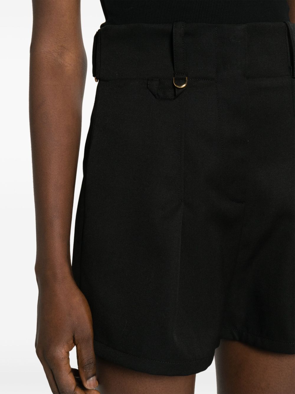 JACQUEMUS-Le-Short-Bari-Black-5