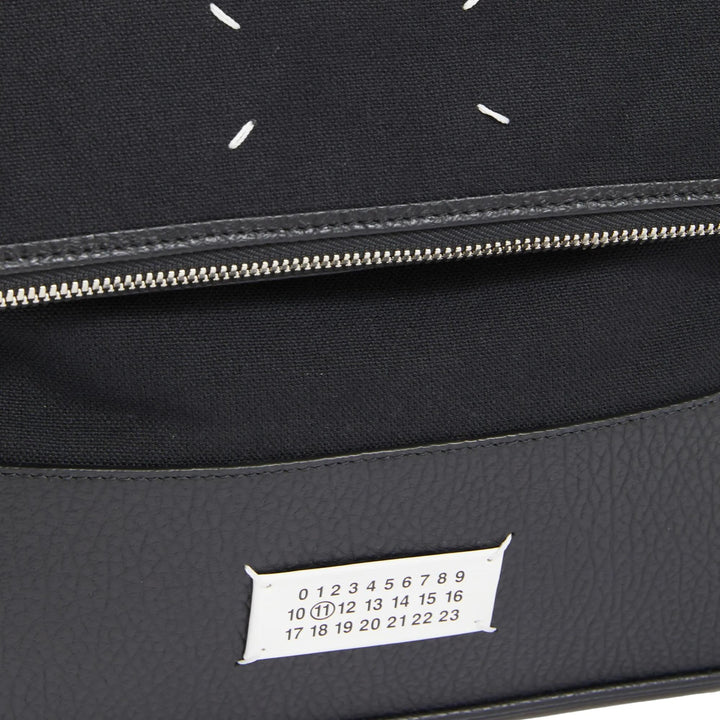 Club21 - Maison Margiela - Hobo Medium Embossed Grain - CROSS BODY - Black