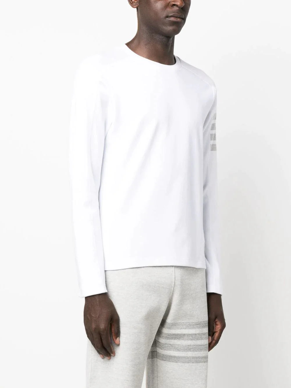 Thom-Browne-Long-Sleeve-Tee-With-4-Bar-Stripe-White-3