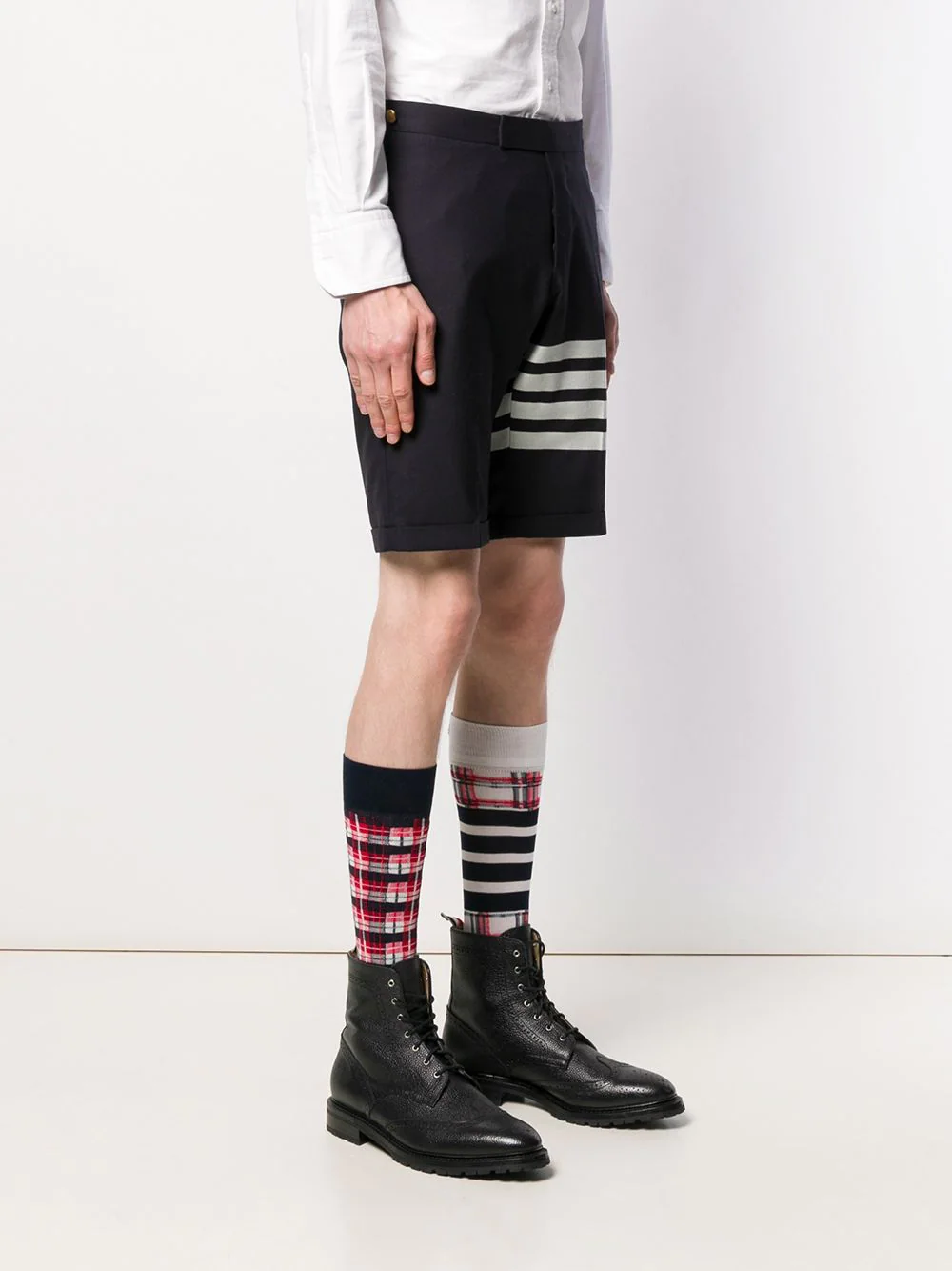 Thom-Browne-Low-Rise-Shorts-Fit-3-In-Engineer-Navy-3