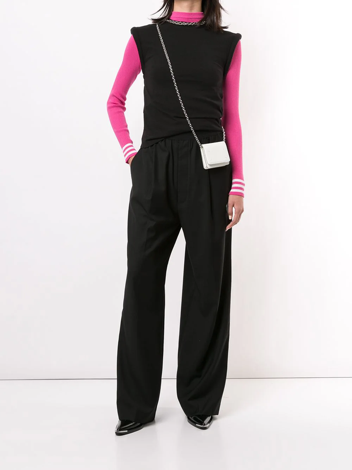 We11done-Black-Logo-Trousers-Black-3