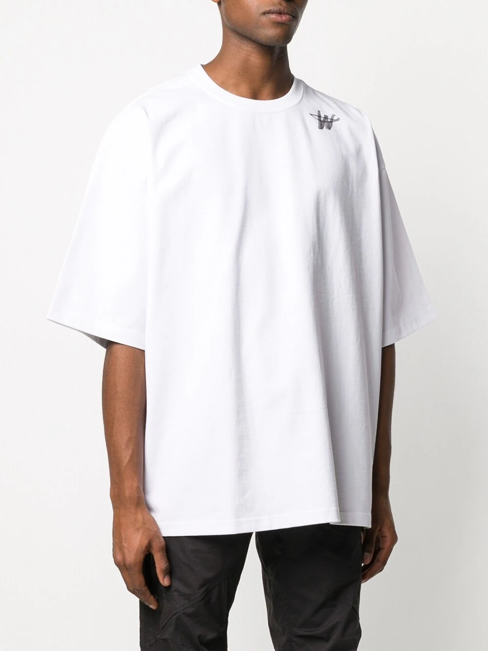 We11done-White-Cotton-Logo-T-Shirt-White-4