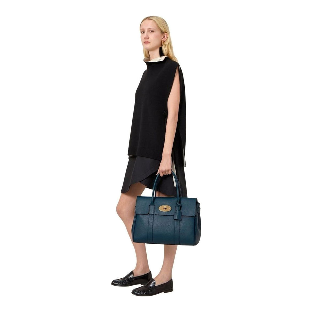 Mulberry Bayswater medium shoulder bag in teal classic grain leather with gold postman's lock closure and rolled top handles - packshot
